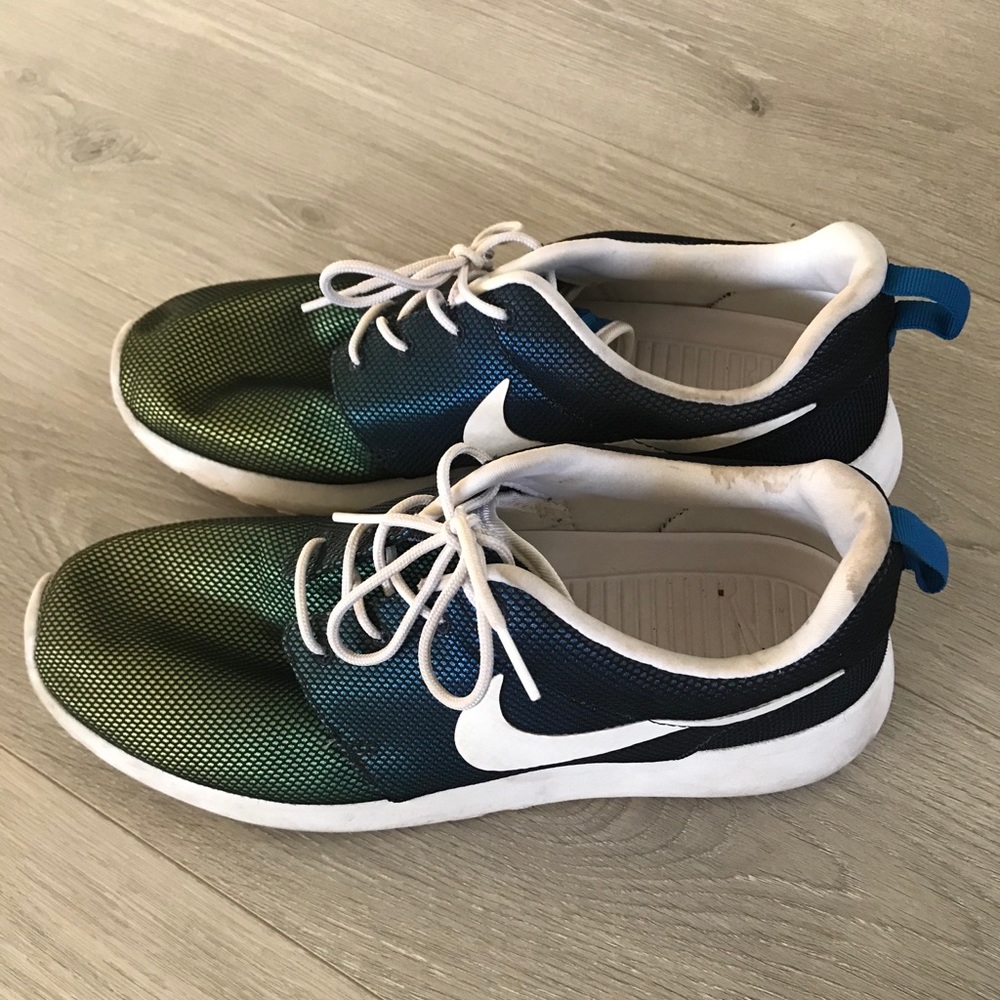 Nike Roshe Shoes - Men’s Size 10.5